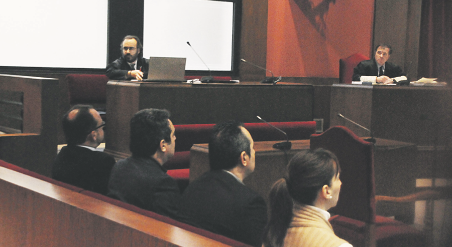 Fernández, los hermanos Bustos y Pérez durante el juicio celebrado en enero