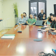 Maties Serracant acompanyat de l’alcalde i la regidora de Transparència anunciant la seva renúncia al càrrec