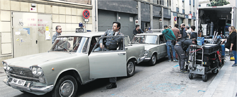 Dijous es va tallar el carrer Tres Creus per gravar escenes de la sèrie «El confidente» per a Movistar+, ambientada als anys 70