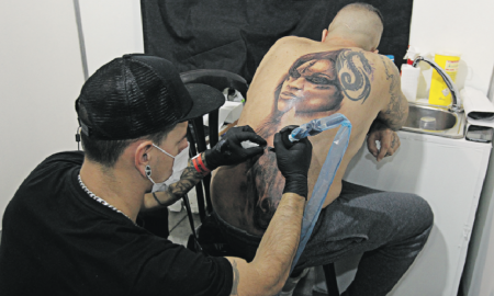 Participen més de 300 tatuadors en representació de 18 nacionalitats