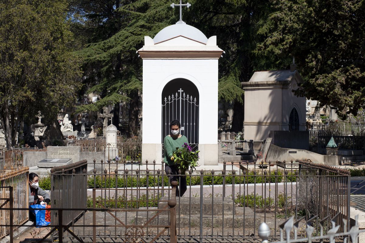Enterrament Covid-19 cementiri / VR