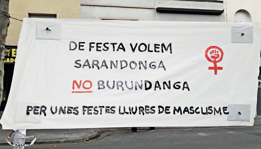 Un cartell contra l’assetjament masclista a la festa de la Creu Alta