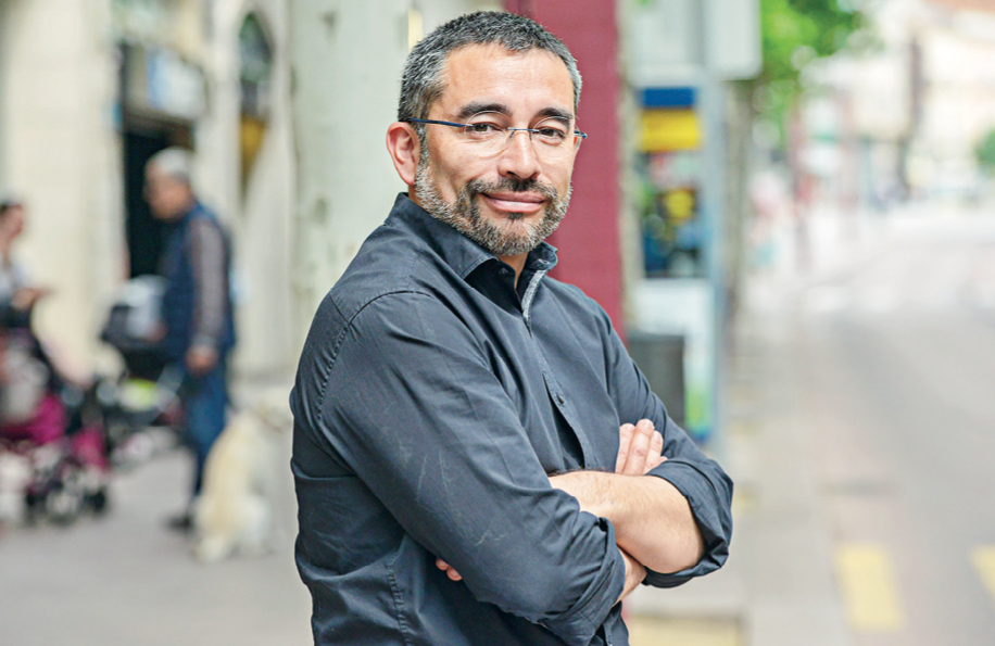 Gabriel Fernàndez, a la Rambla, just davant del seu despatx
