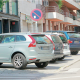 Cotxes aparcats en el tram que es reformarà, al carrer de Duran i Sors