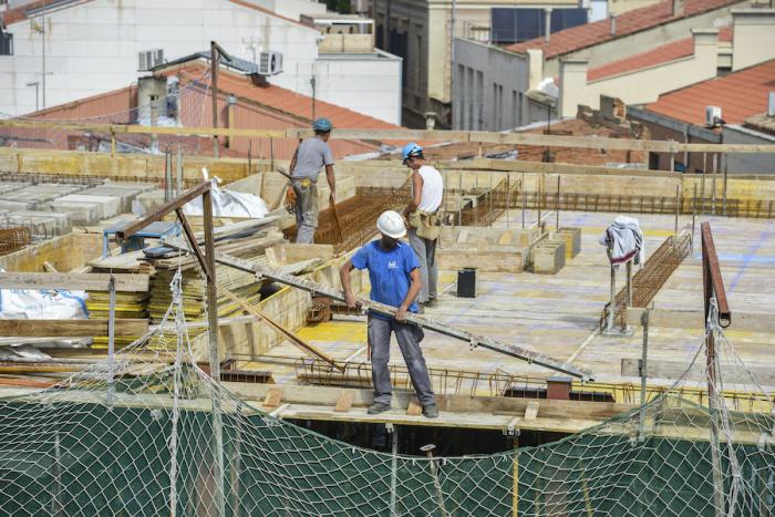 La construcció és una de les famílies laborals amb riscos laborals més evidents