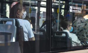 Usuaris viatjant a l'autobús (TUS) / Lluís Franco