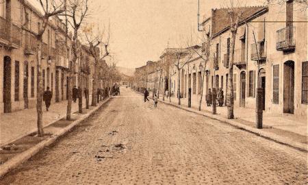 L’avinguda 11 de setembre, a l’alçada del número 12, en una fotografia del 1921 / cedida