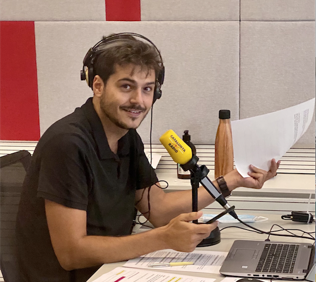 Jordi Ramoneda, treballant a l'estudi de Catalunya Ràdio / Cedida