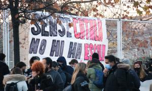 Manifestació per l’escola catalana a Canet, on una família ha demanat complir la sentència del castellà / ACN
