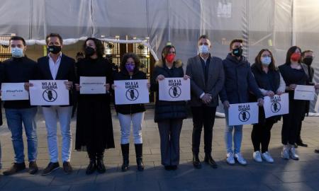 Concentració a Sabadell dels representants polítics contra la guerra d'Ucraïna / Lluís Clotet