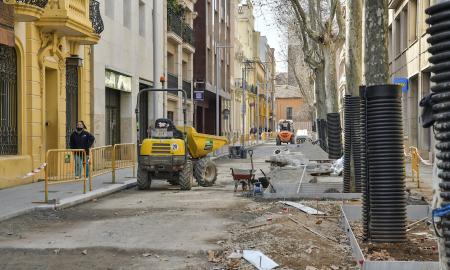 Les obres del carrer Indústria avancen al ritme previst / LLUÍS FRANCO