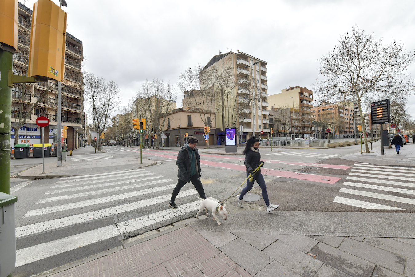 La reforma permetrà incrementar l'espai verd i per a vianants de la cruïlla de la Gran Via amb la Rambla i l'avinguda Barberà / LLUÍS FRANCO