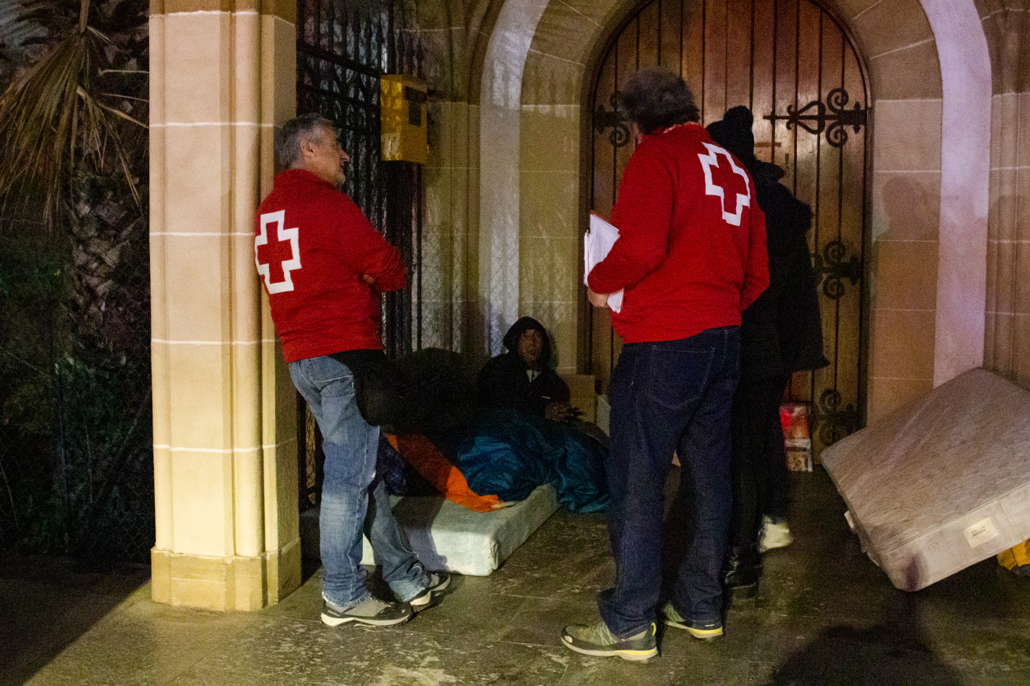 La Creu Roja, Ningú Sense Sostre i Actuavallès fan batudes durant l’hivern per assistir les persones sense sostre