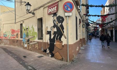 Tintin graffiti cafes pont